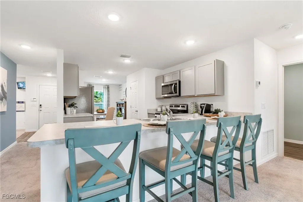 2625 NE 7th Place Cape Coral FL 33909