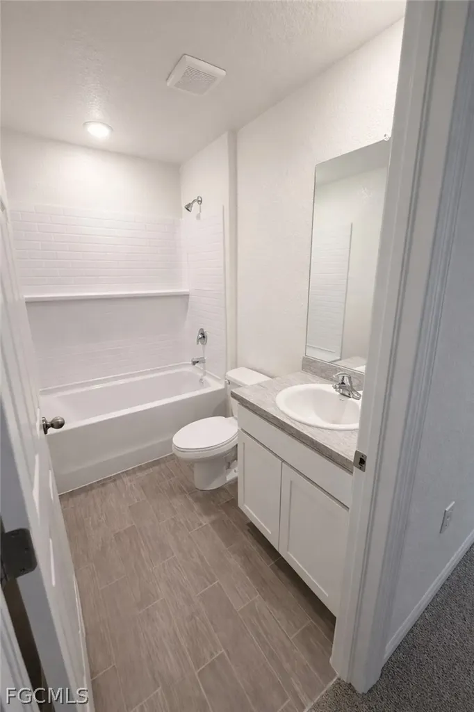 2625 NE 7th Place Cape Coral FL 33909