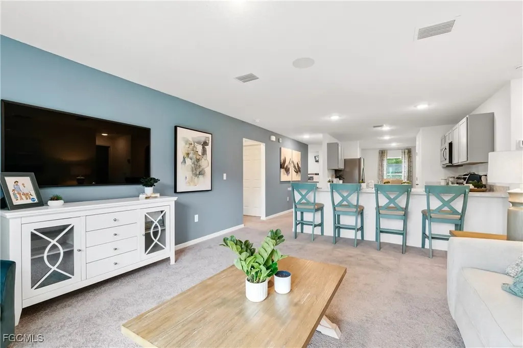 2625 NE 7th Place Cape Coral FL 33909