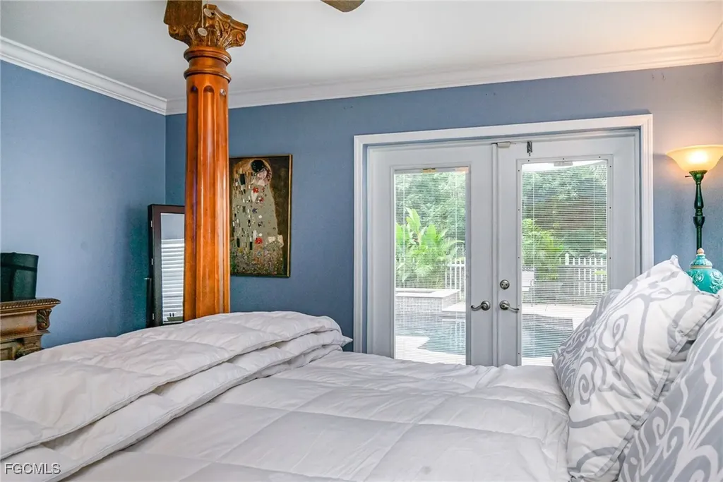 142 NE 4th Street Cape Coral FL 33909