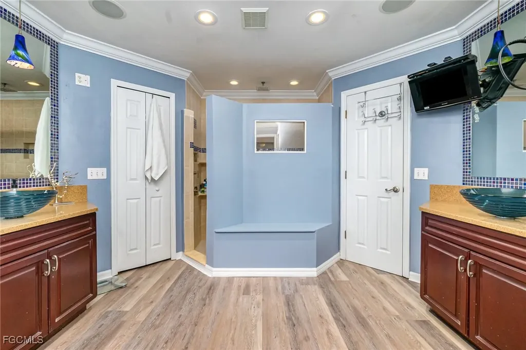 142 NE 4th Street Cape Coral FL 33909