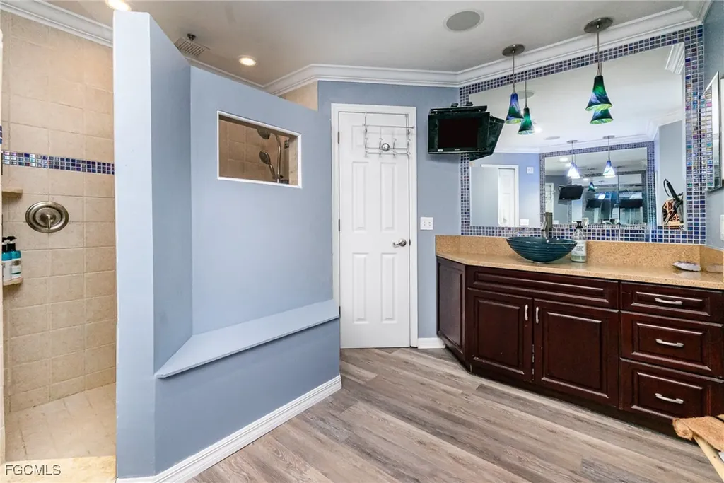 142 NE 4th Street Cape Coral FL 33909