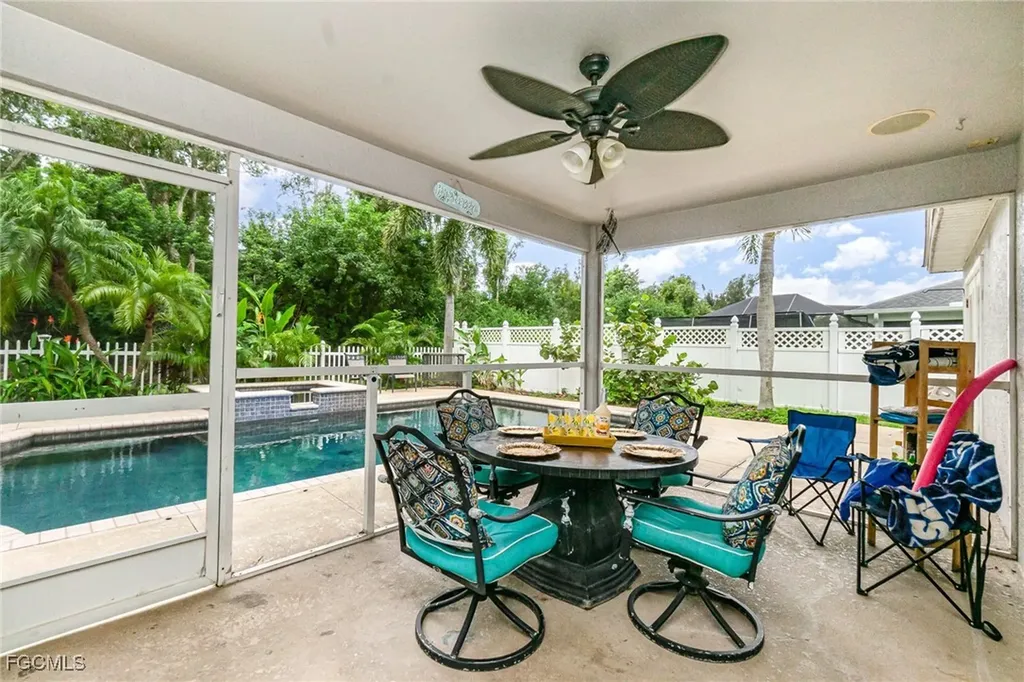 142 NE 4th Street Cape Coral FL 33909