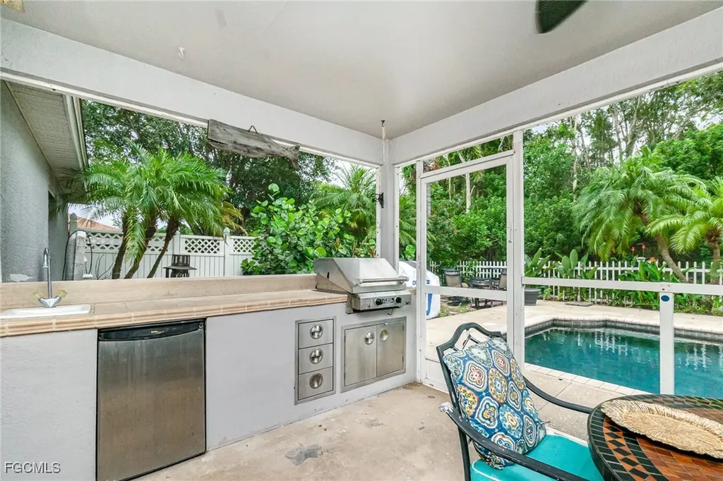 142 NE 4th Street Cape Coral FL 33909