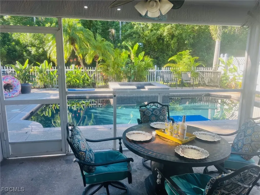 142 NE 4th Street Cape Coral FL 33909