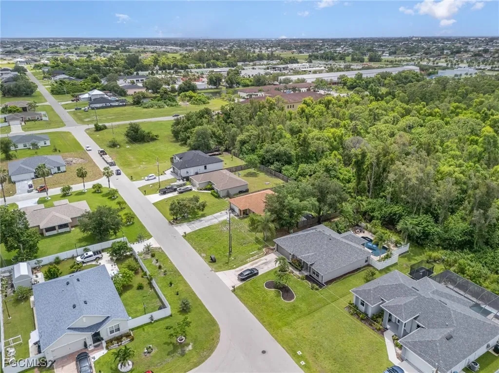 142 NE 4th Street Cape Coral FL 33909