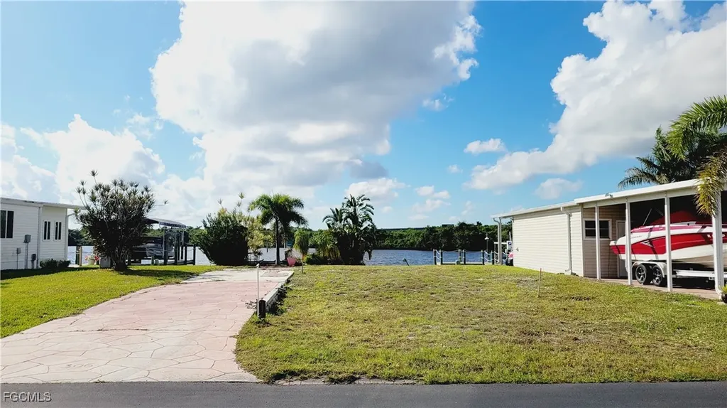 306 Shoreland Drive Fort Myers FL 33905