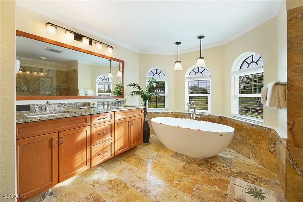 4138 SW 5th Avenue Cape Coral FL 33914