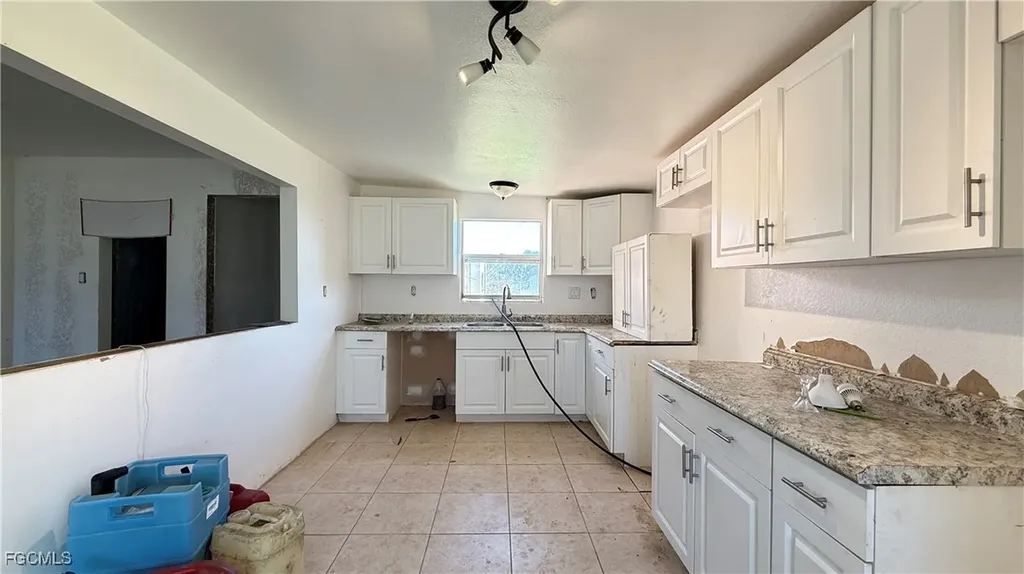 23435 Carolyn Lane Fort Myers FL 33913