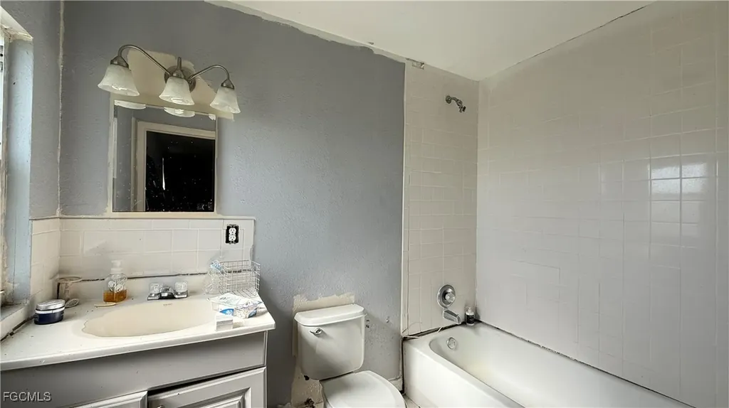 23435 Carolyn Lane Fort Myers FL 33913