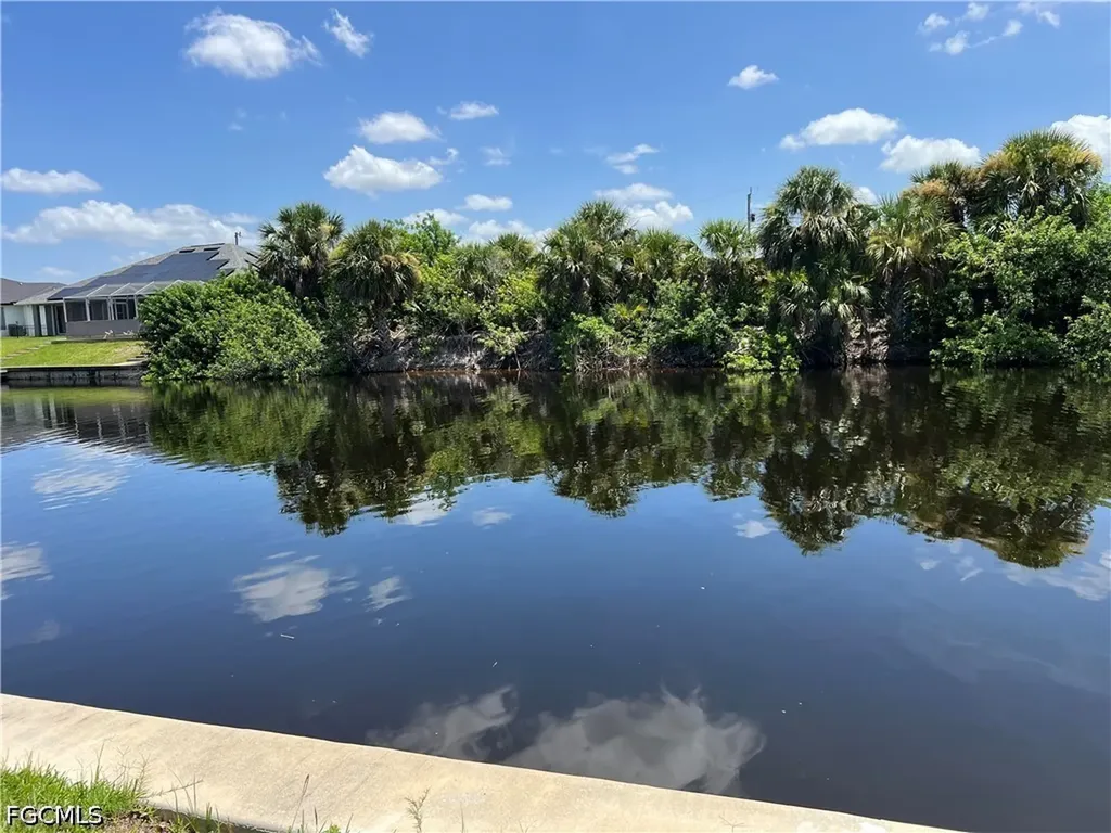 2021 Old Burnt Store Road N Cape Coral FL 33993