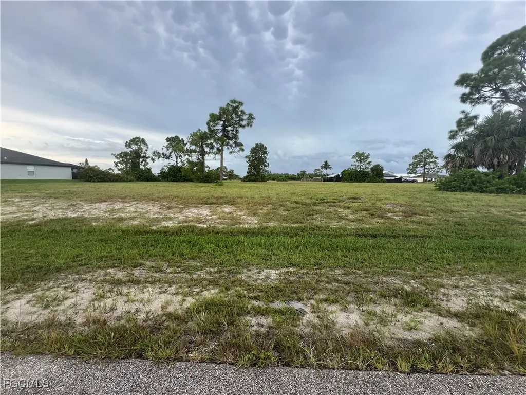 2710 NW 25th Lane Cape Coral FL 33993
