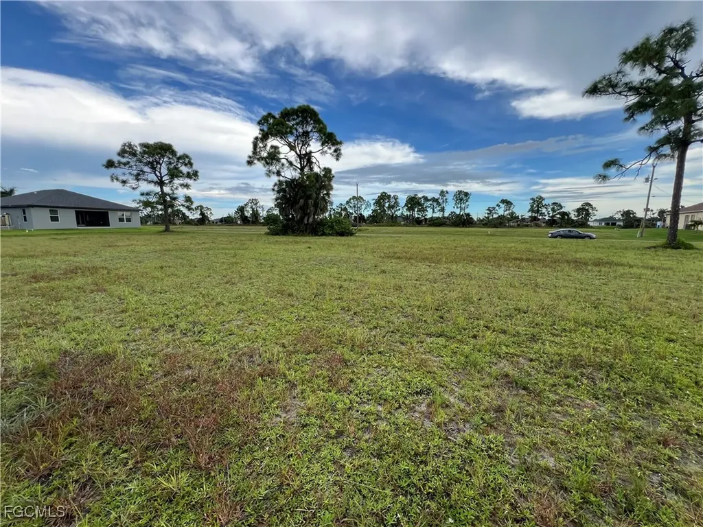 2710 NW 25th Lane Cape Coral FL 33993