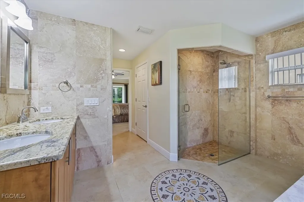 2448 Miracle Parkway Cape Coral FL 33914