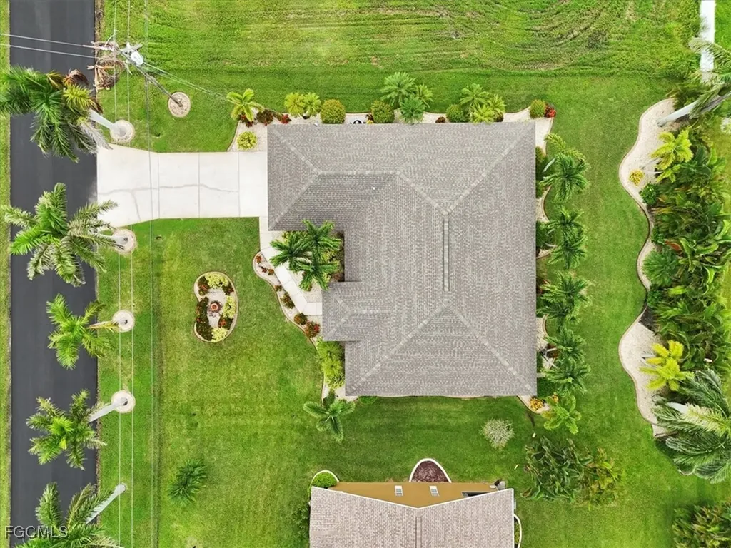 2448 Miracle Parkway Cape Coral FL 33914