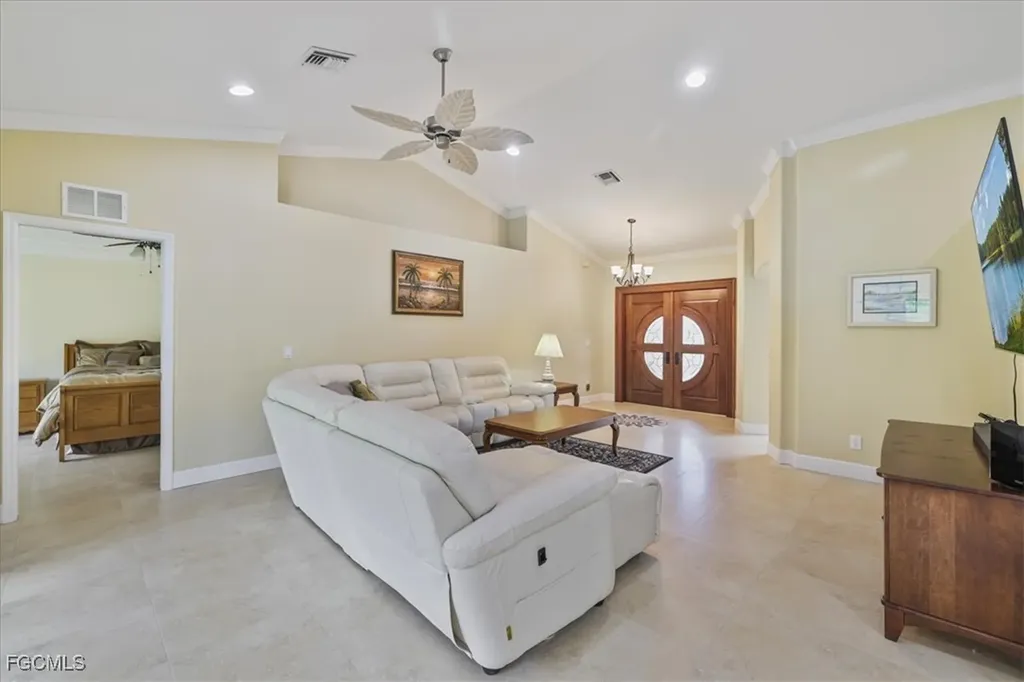 2448 Miracle Parkway Cape Coral FL 33914