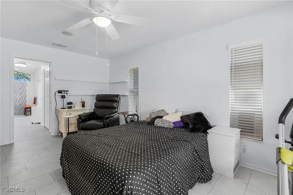 2920 SE 22nd Place Cape Coral FL 33904