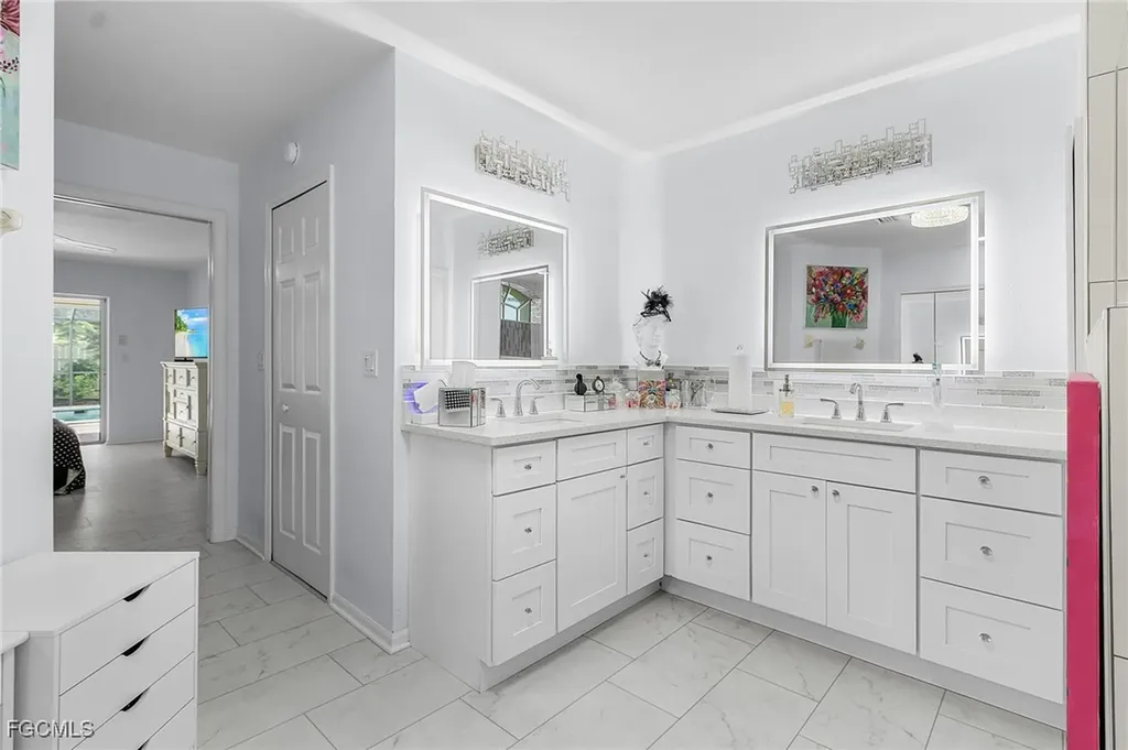 2920 SE 22nd Place Cape Coral FL 33904