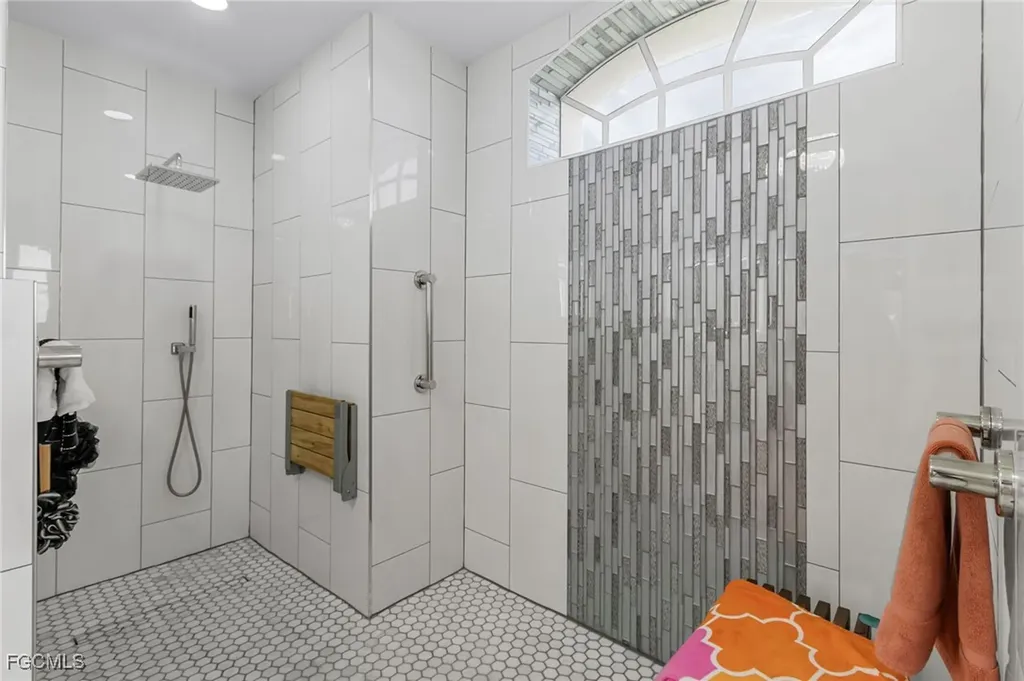 2920 SE 22nd Place Cape Coral FL 33904