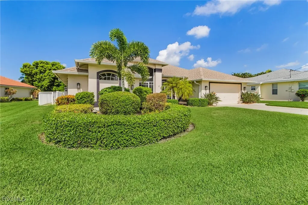 2920 SE 22nd Place Cape Coral FL 33904