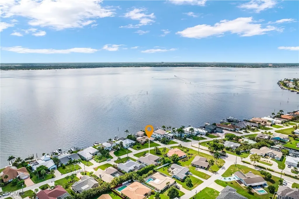 2920 SE 22nd Place Cape Coral FL 33904