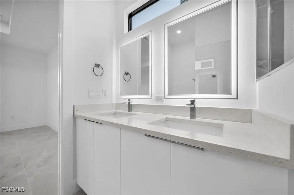 1922 NE 17th Avenue Cape Coral FL 33909