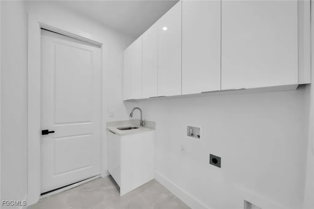 1922 NE 17th Avenue Cape Coral FL 33909