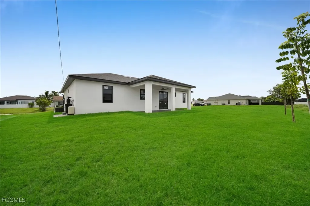 1922 NE 17th Avenue Cape Coral FL 33909