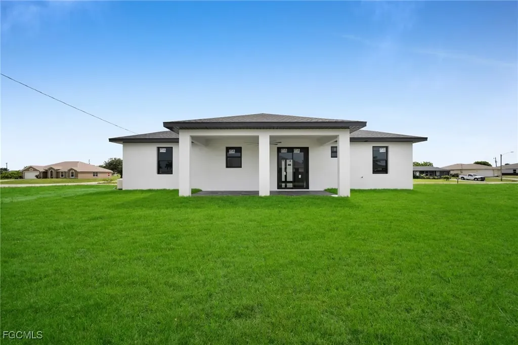 1922 NE 17th Avenue Cape Coral FL 33909