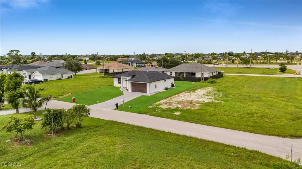 1922 NE 17th Avenue Cape Coral FL 33909