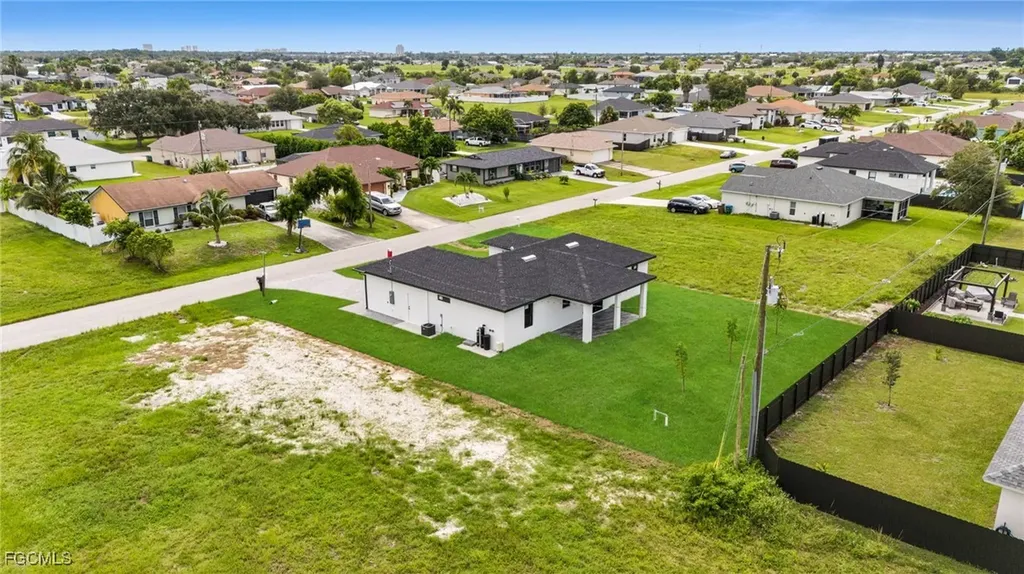 1922 NE 17th Avenue Cape Coral FL 33909