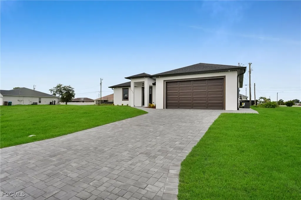 1922 NE 17th Avenue Cape Coral FL 33909