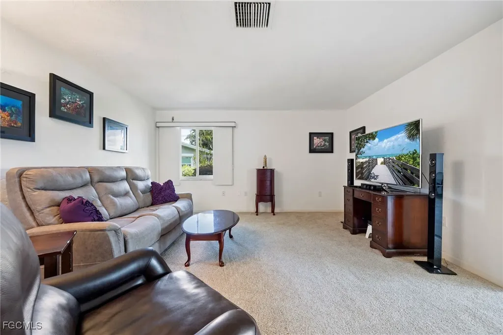 5569 Pendlewood Lane Fort Myers FL 33919