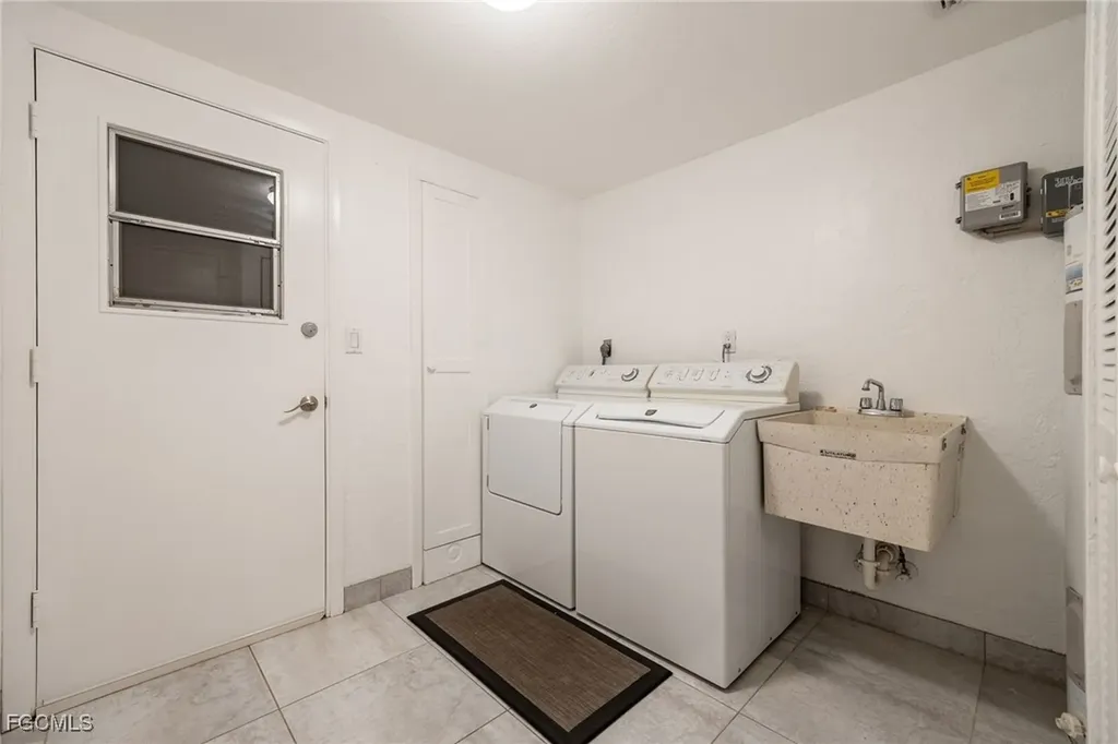 5569 Pendlewood Lane Fort Myers FL 33919