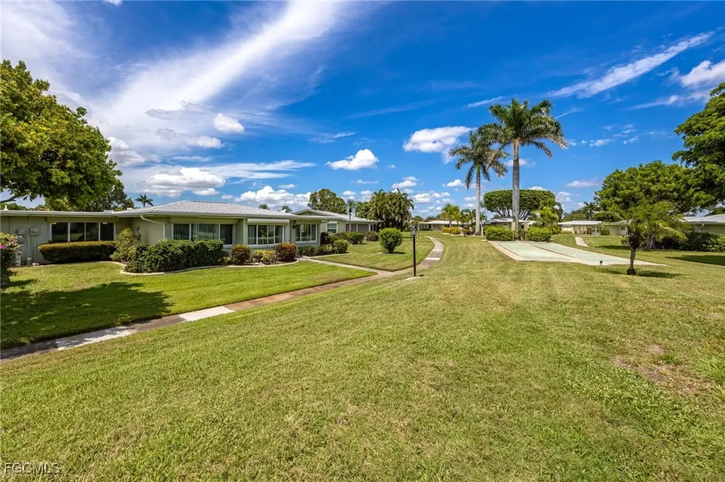 5569 Pendlewood Lane Fort Myers FL 33919