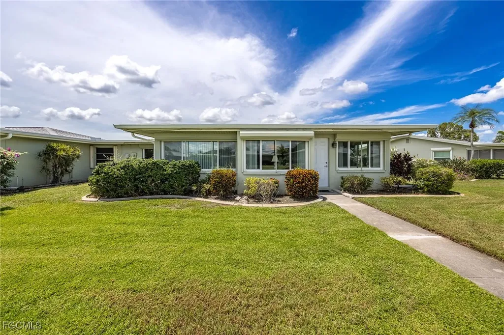 5569 Pendlewood Lane Fort Myers FL 33919