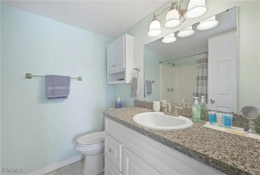 16881 Davis Road Fort Myers FL 33908