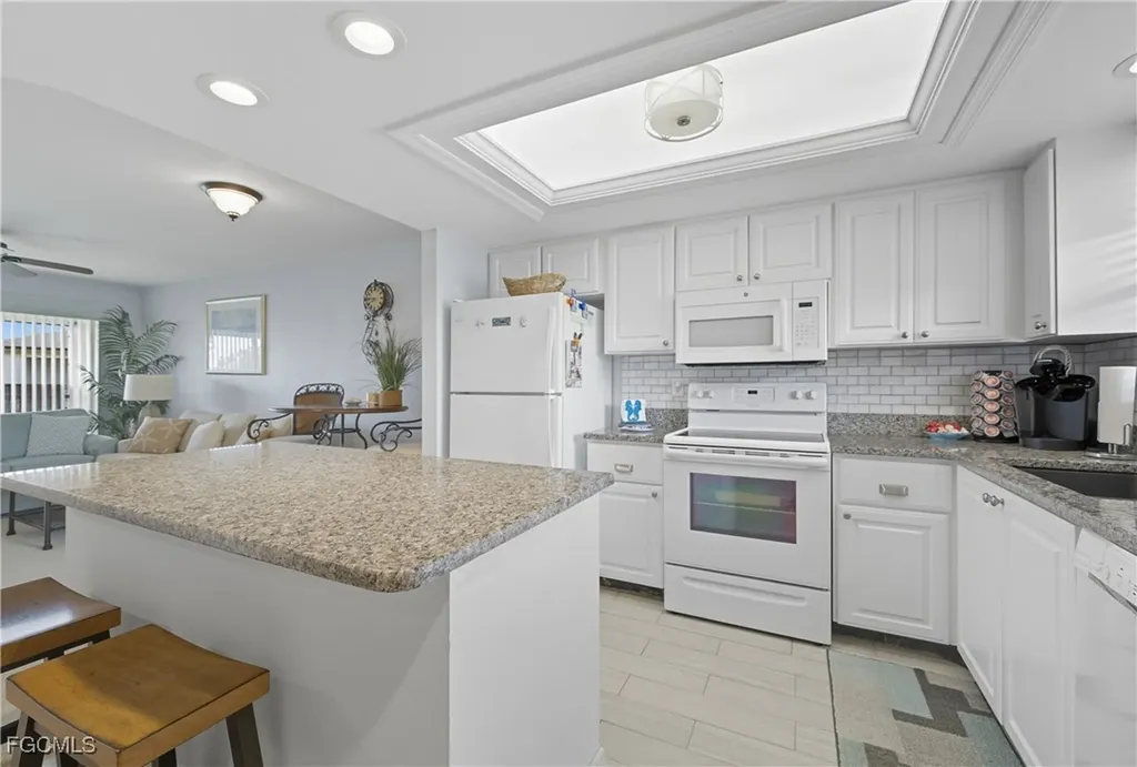 16881 Davis Road Fort Myers FL 33908