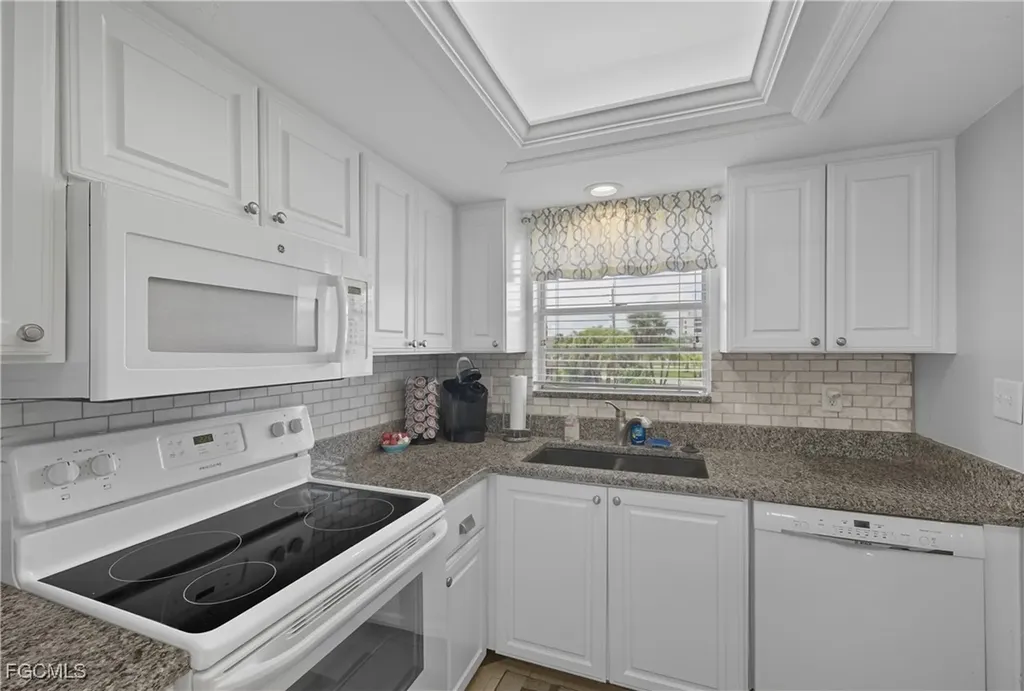 16881 Davis Road Fort Myers FL 33908