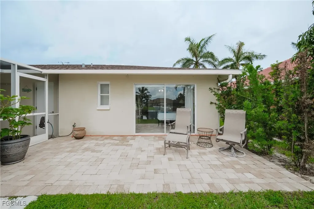 1926 SE 12th Terrace Cape Coral FL 33990