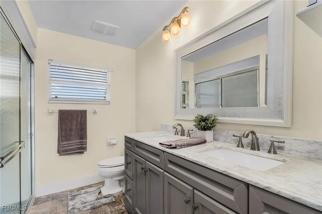 2607 SE 23rd Avenue Cape Coral FL 33904