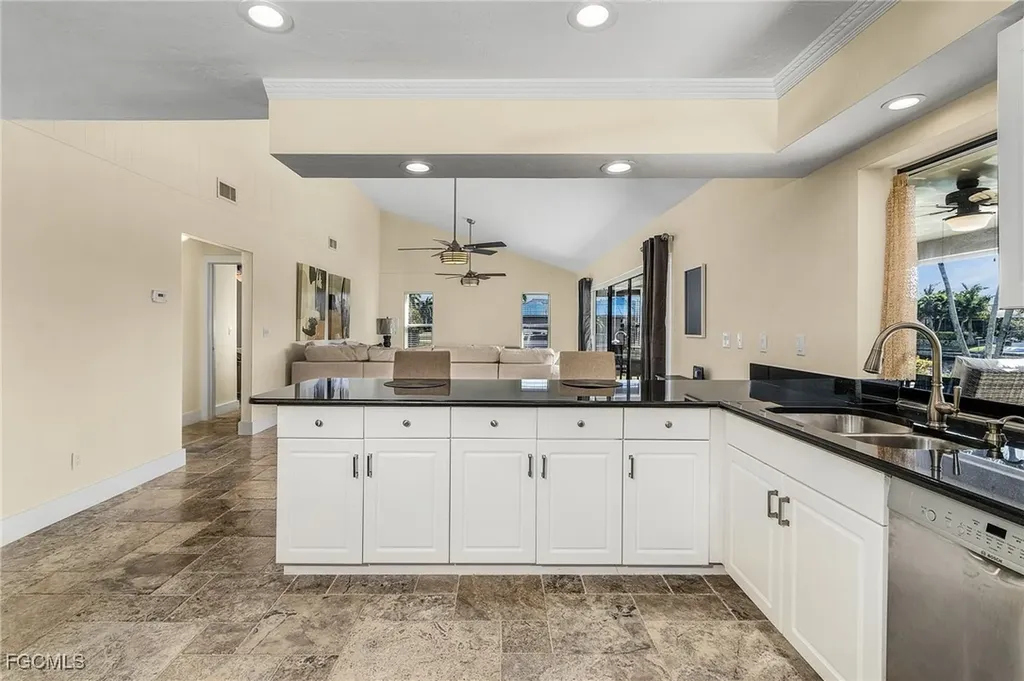 2607 SE 23rd Avenue Cape Coral FL 33904