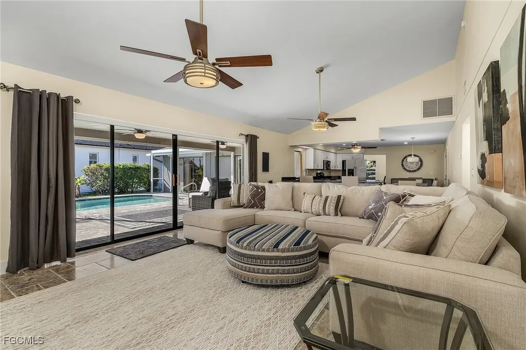 2607 SE 23rd Avenue Cape Coral FL 33904