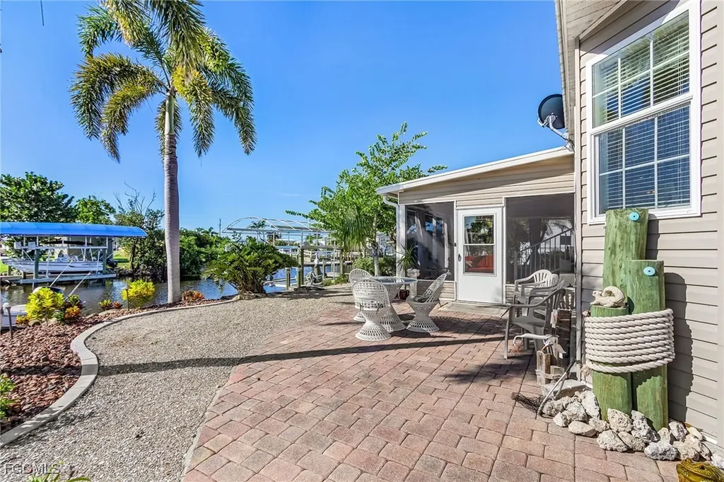 5025 Curlew Drive St. James City FL 33956