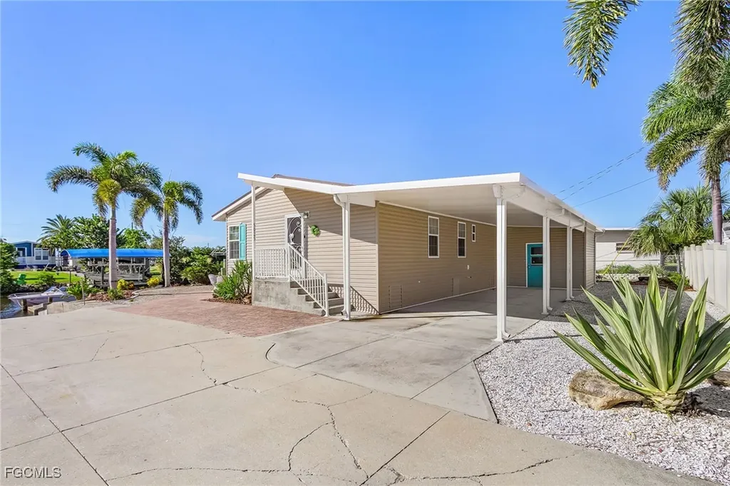 5025 Curlew Drive St. James City FL 33956