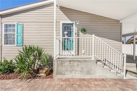 5025 Curlew Drive ST. James City FL 33956