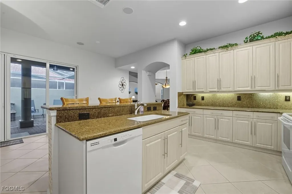 5640 Kensington Loop Fort Myers FL 33912