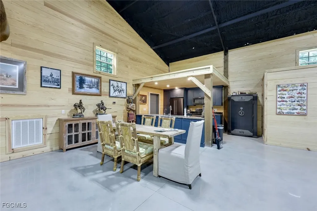 21211 Palm Beach Boulevard Alva FL 33920