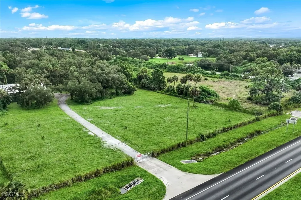 21211 Palm Beach Boulevard Alva FL 33920