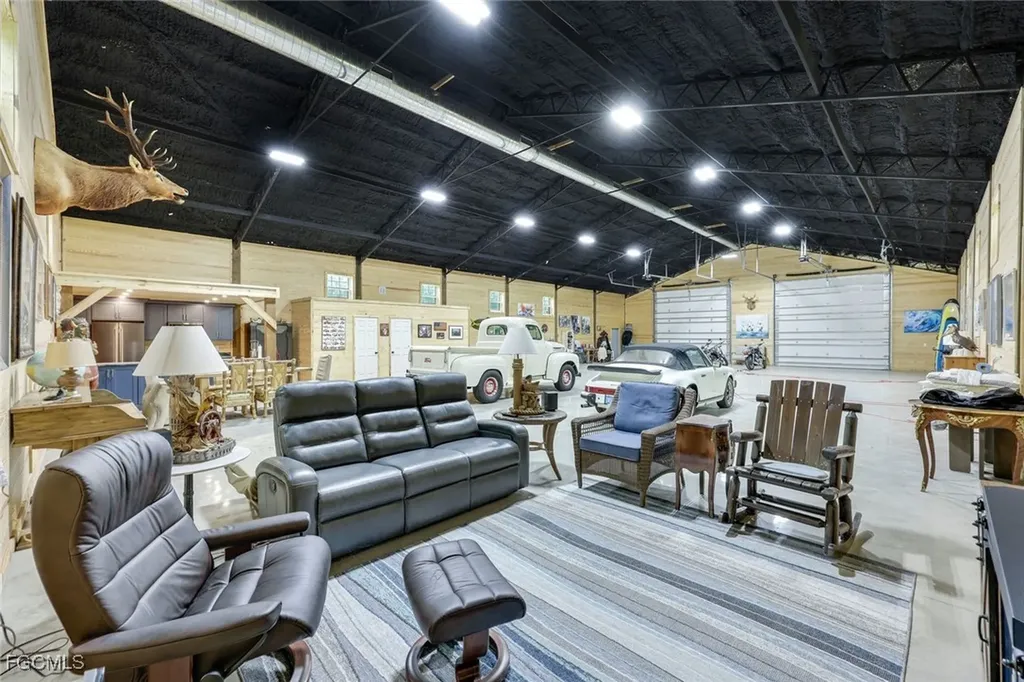 21211 Palm Beach Boulevard Alva FL 33920